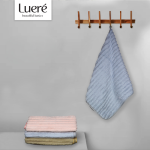 Пешкир за бања Luere со сини ленти 35×75 см