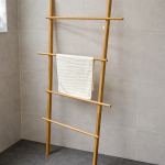 Скала-држач за пешкири од бамбус – 154×10 см